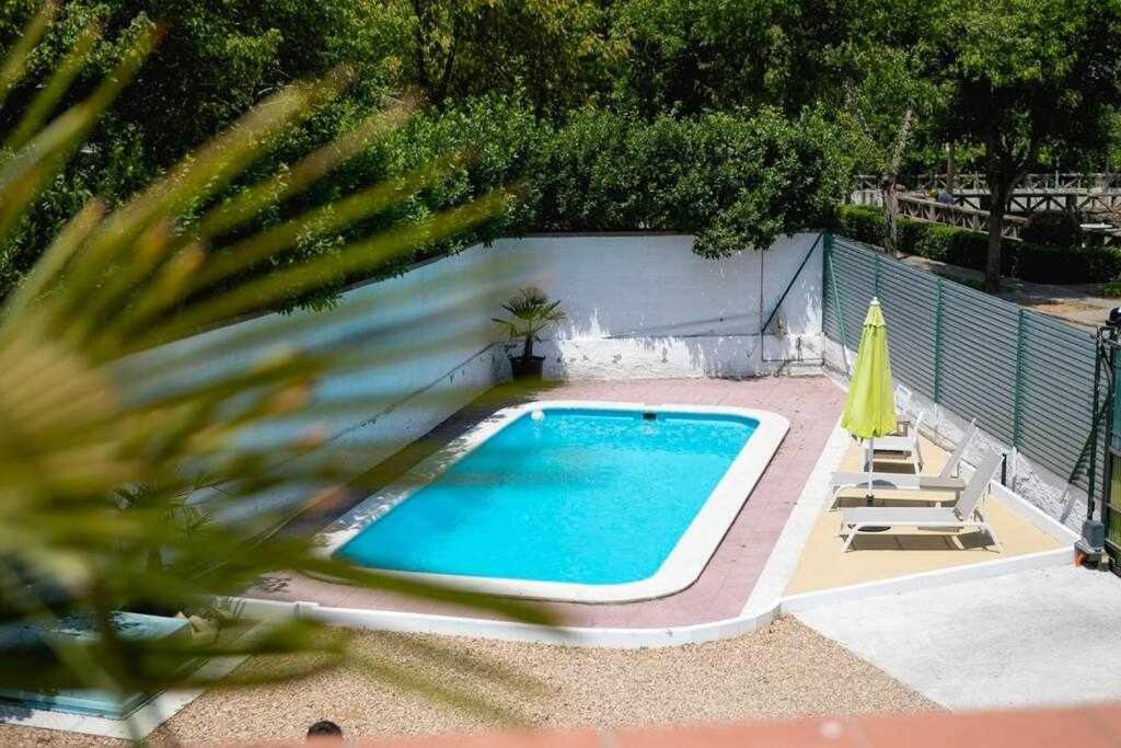 ז'ירונה Newly Renovated Room W Pool & Bikeparking מראה חיצוני תמונה
