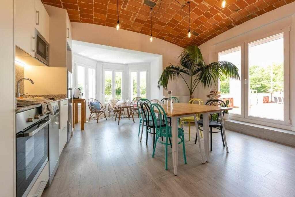 ז'ירונה Newly Renovated Room W Pool & Bikeparking מראה חיצוני תמונה