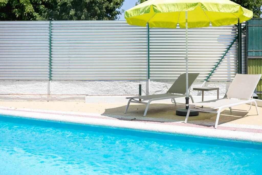 ז'ירונה Newly Renovated Room W Pool & Bikeparking מראה חיצוני תמונה