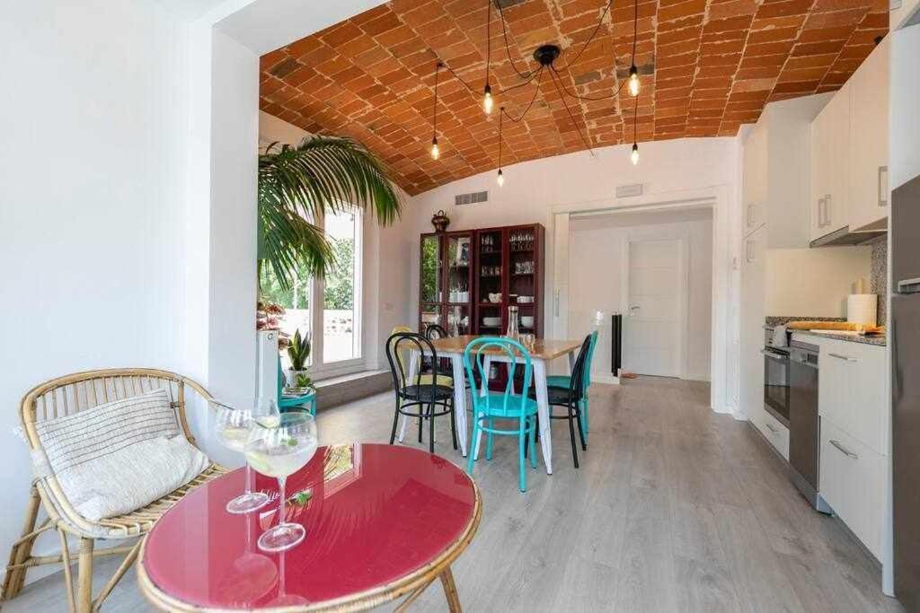ז'ירונה Newly Renovated Room W Pool & Bikeparking מראה חיצוני תמונה