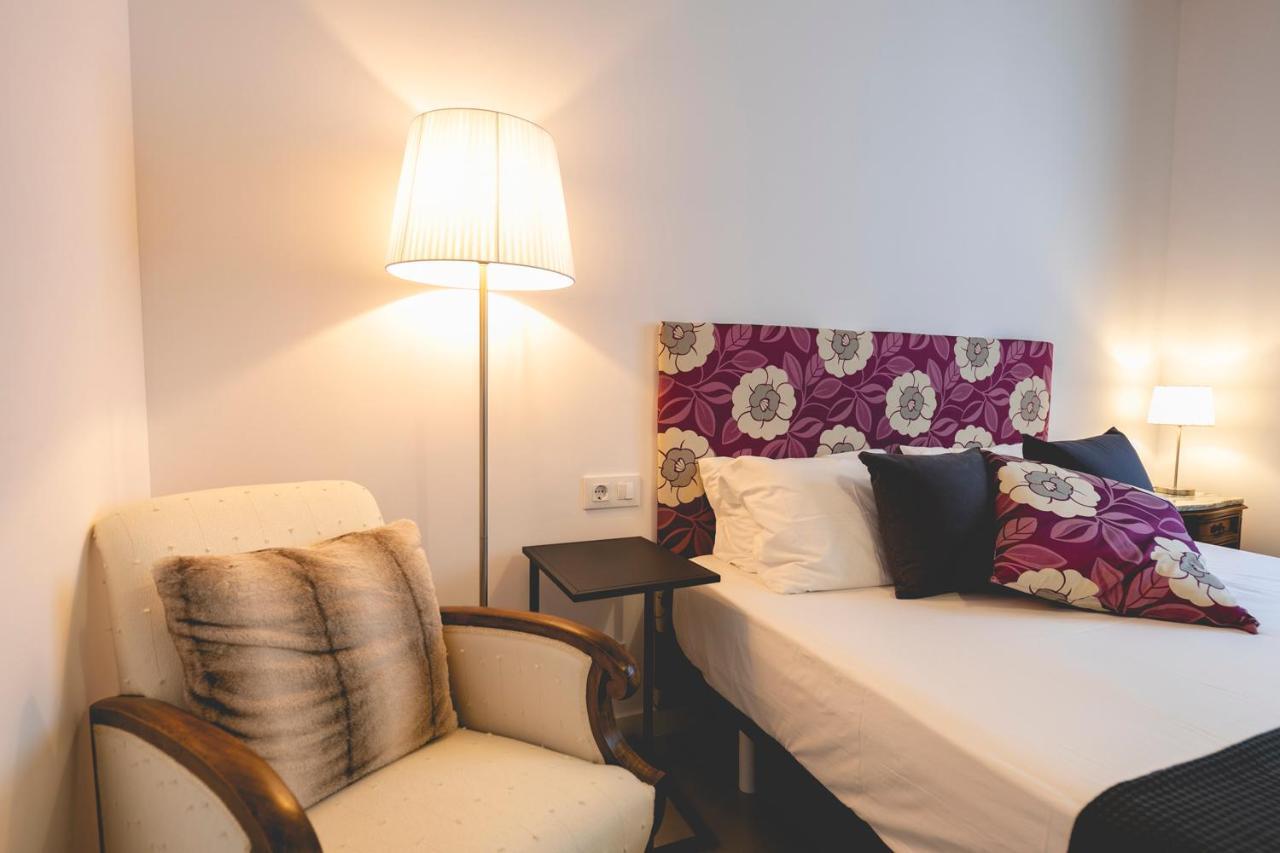 ז'ירונה Newly Renovated Room W Pool & Bikeparking מראה חיצוני תמונה