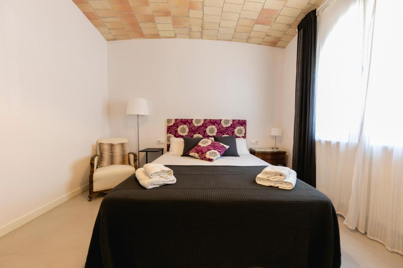 ז'ירונה Newly Renovated Room W Pool & Bikeparking מראה חיצוני תמונה